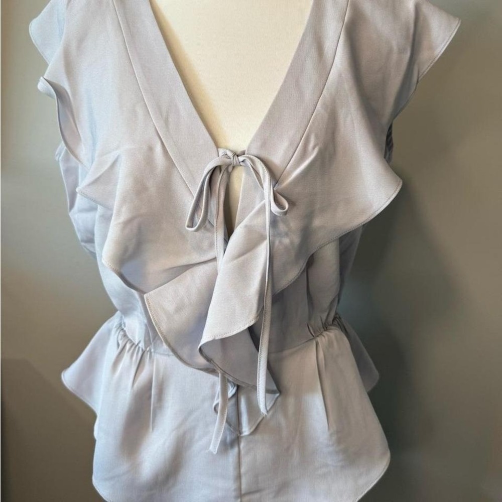 Sugar Lips Peplum Top Women Medium Light‎ Grey Ruffle V-Neck Tie Front STT15468A
